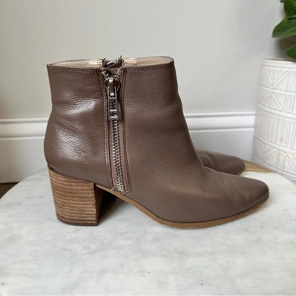 Charles David pebbled leather boots Brown Gray block Heel shoes size 7.5